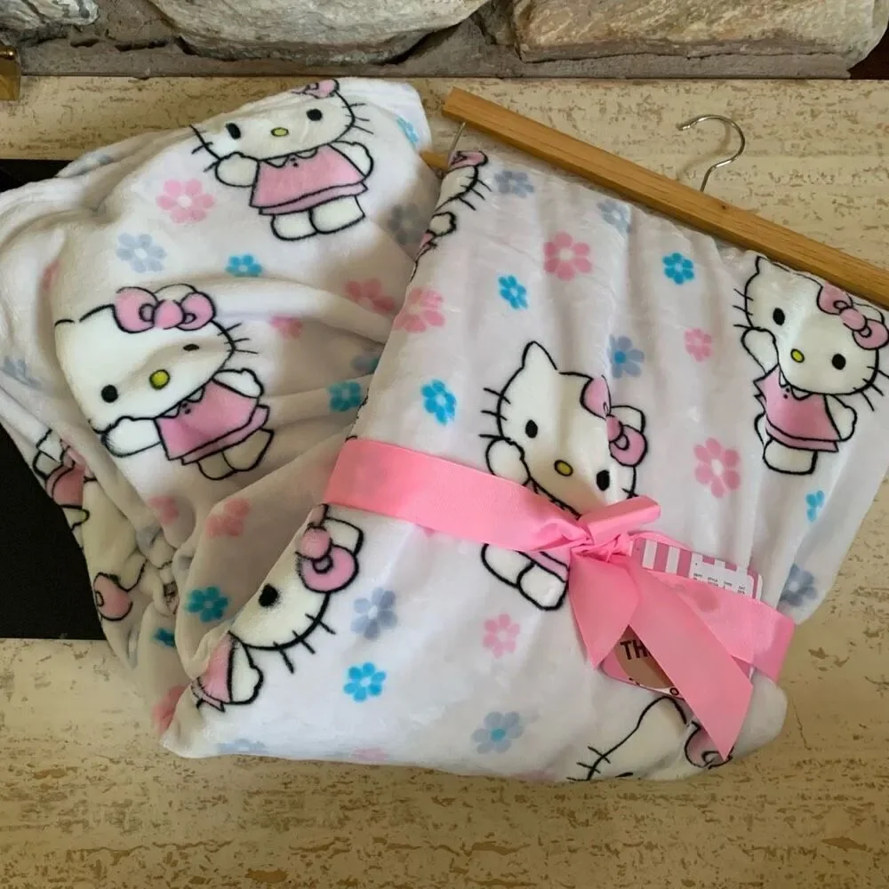 Hello kitty  floral throw blanket